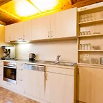 בית הארחה Haus Waltraud 4*