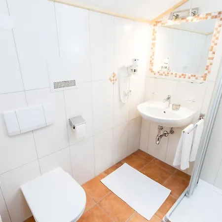 Haus Waltraud بيت ضيافة 4*